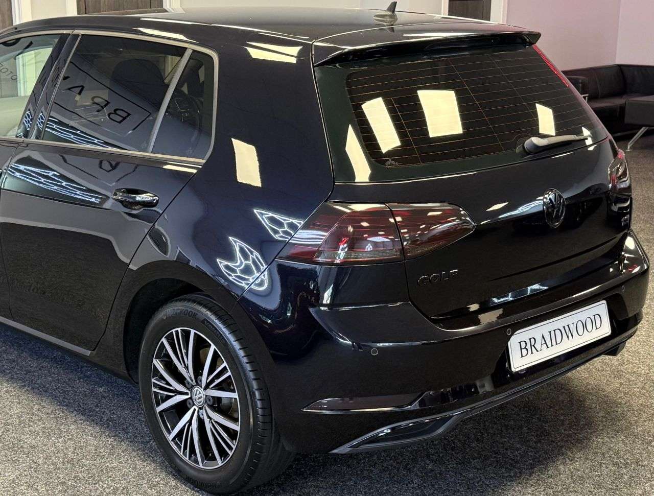 2017 VOLKSWAGEN GOLF 2017 VOLKSWAGEN GOLF