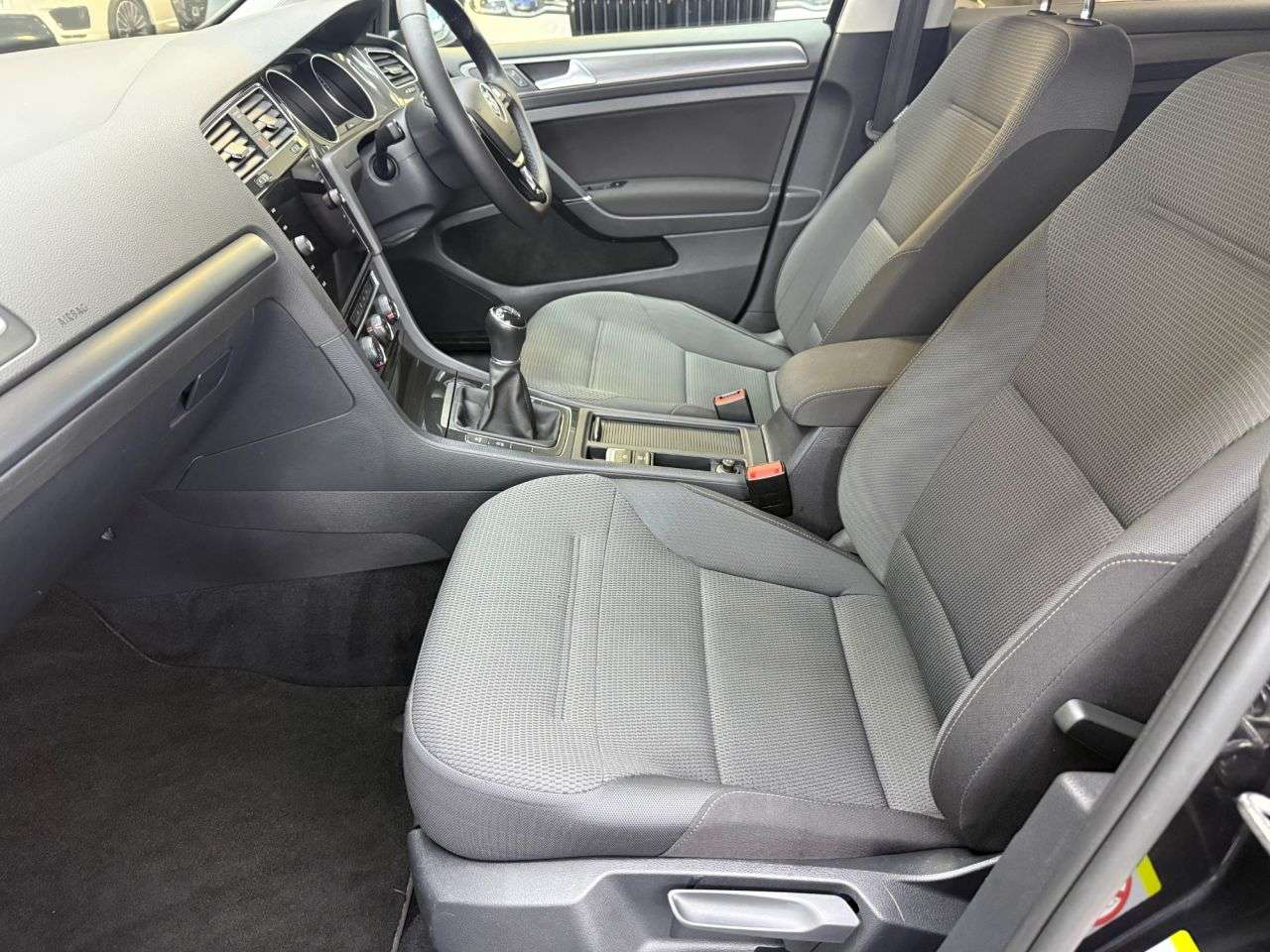 2017 VOLKSWAGEN GOLF 2017 VOLKSWAGEN GOLF