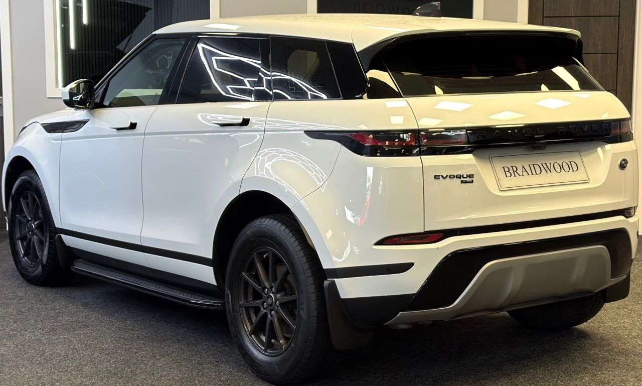 A 2019 LAND ROVER RANGE ROVER EVOQUE 2.0 D150 SUV 5dr Diesel Manual FWD Euro 6 (s/s) (150 ps) A 2019 LAND ROVER RANGE ROVER EVOQUE 2.0 D150 SUV 5dr Diesel Manual FWD Euro 6 (s/s) (150 ps)