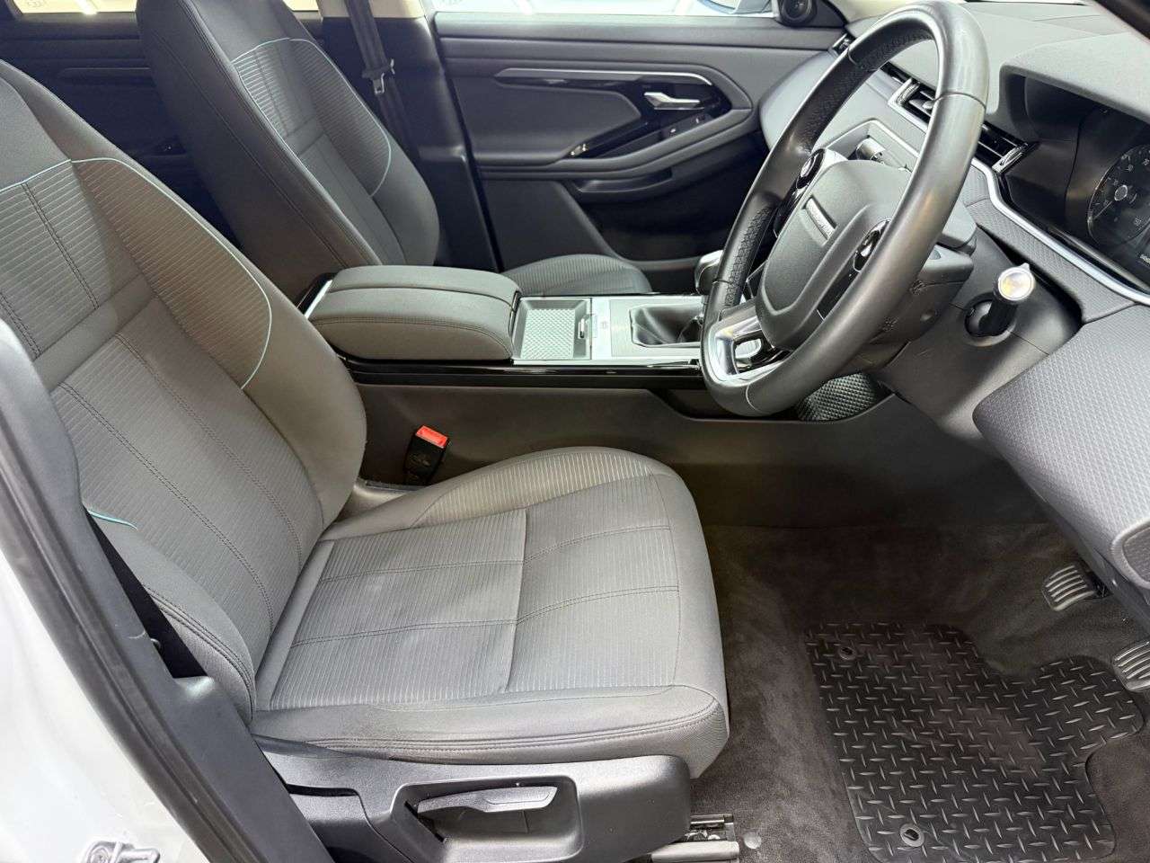 2019 LAND ROVER RANGE ROVER EVOQUE 2019 LAND ROVER RANGE ROVER EVOQUE