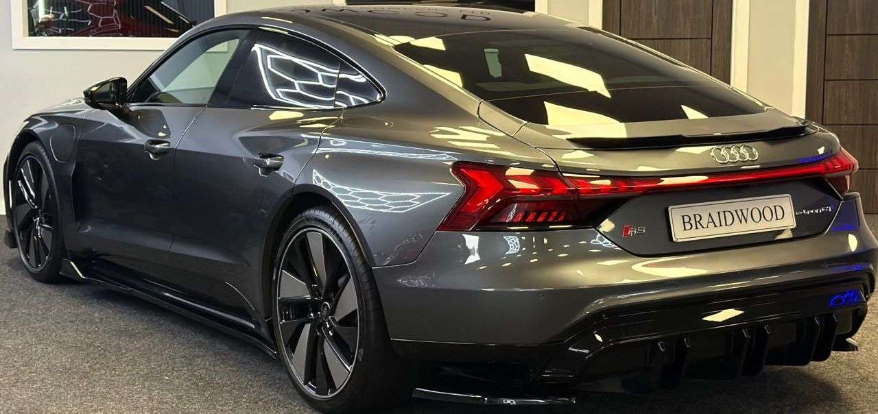 A 2023 AUDI RS E-TRON GT 93.4kWh Saloon 4dr Electric Auto quattro (598 ps) A 2023 AUDI RS E-TRON GT 93.4kWh Saloon 4dr Electric Auto quattro (598 ps)