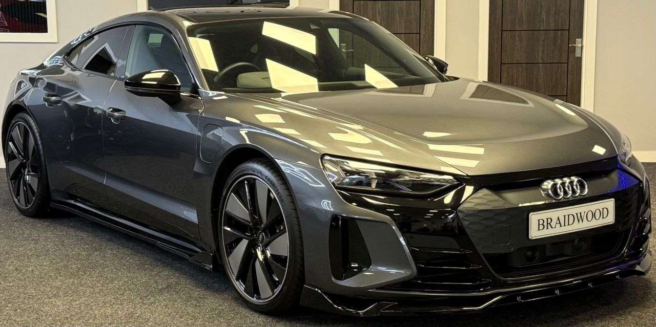 A 2023 AUDI RS E-TRON GT 93.4kWh Saloon 4dr Electric Auto quattro (598 ps) A 2023 AUDI RS E-TRON GT 93.4kWh Saloon 4dr Electric Auto quattro (598 ps)