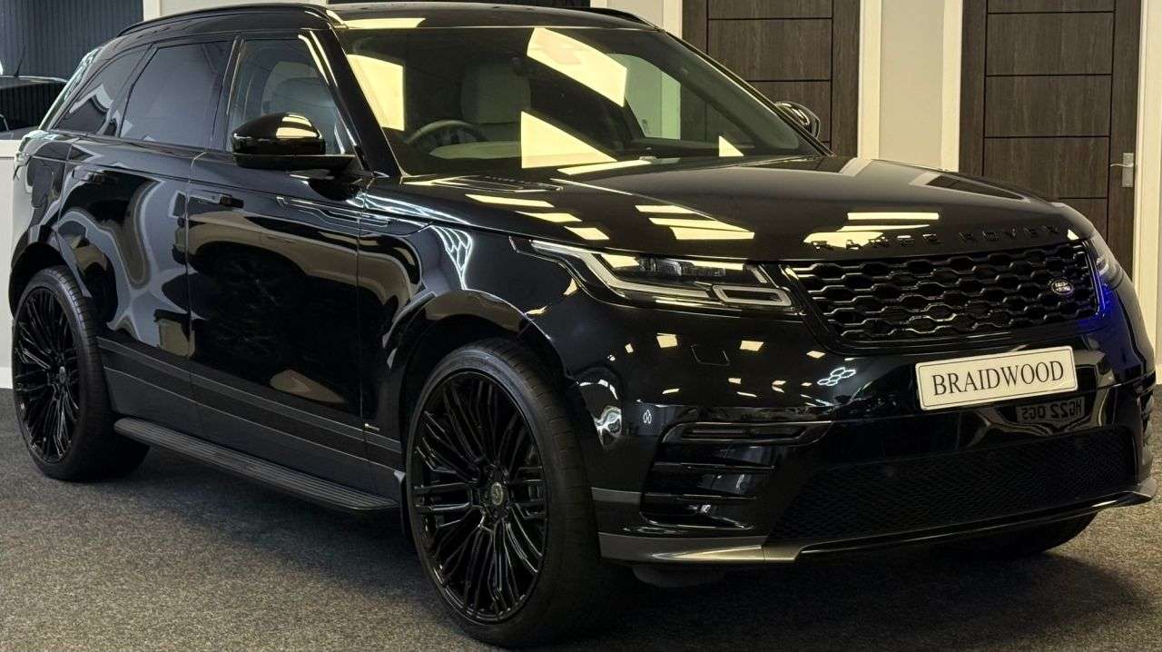 A 2019 LAND ROVER RANGE ROVER VELAR 2.0 D180 R-Dynamic S SUV 5dr Diesel Auto 4WD Euro 6 (s/s) (180 ps) A 2019 LAND ROVER RANGE ROVER VELAR 2.0 D180 R-Dynamic S SUV 5dr Diesel Auto 4WD Euro 6 (s/s) (180 ps)
