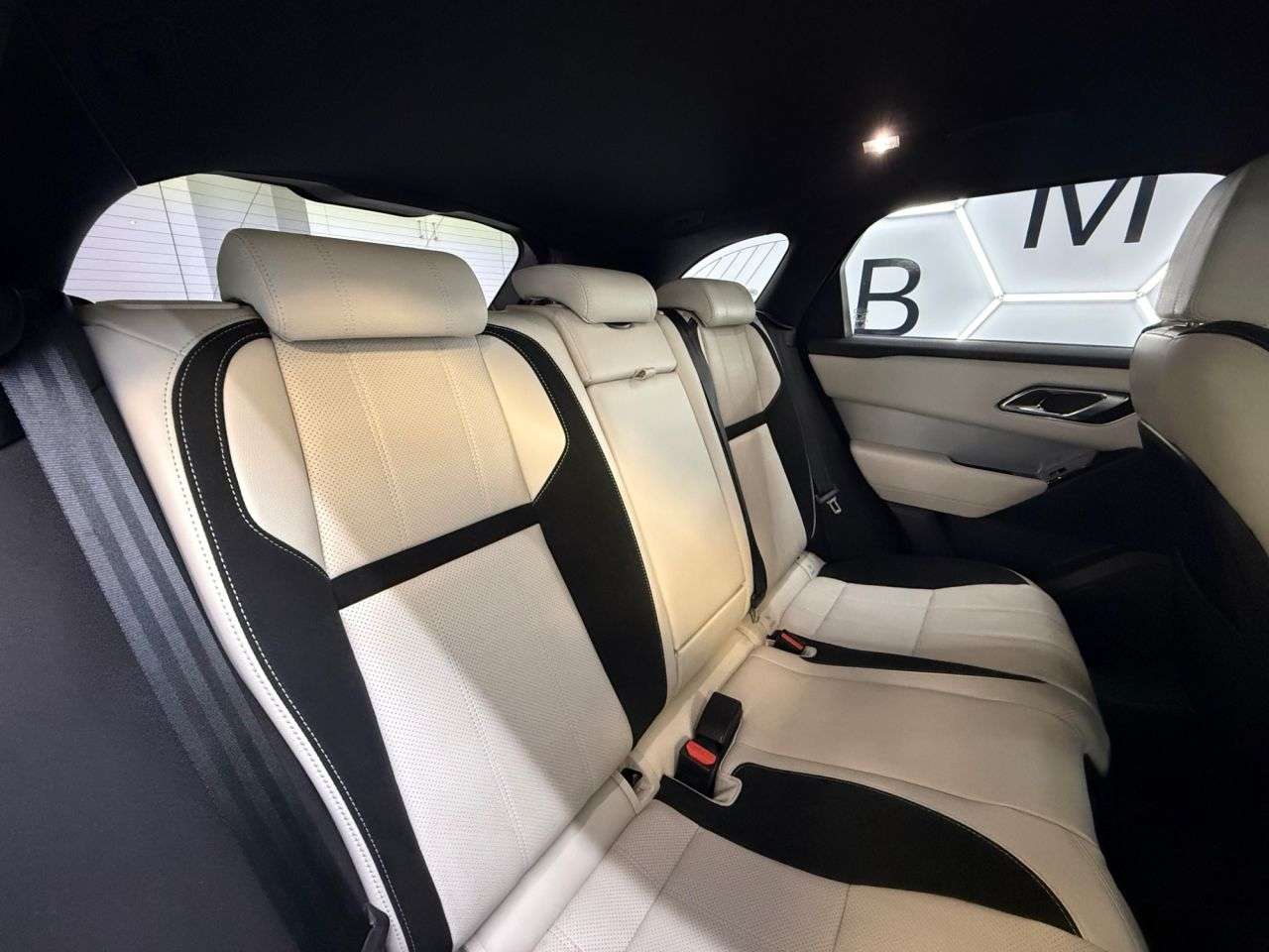 2019 LAND ROVER RANGE ROVER VELAR 2019 LAND ROVER RANGE ROVER VELAR
