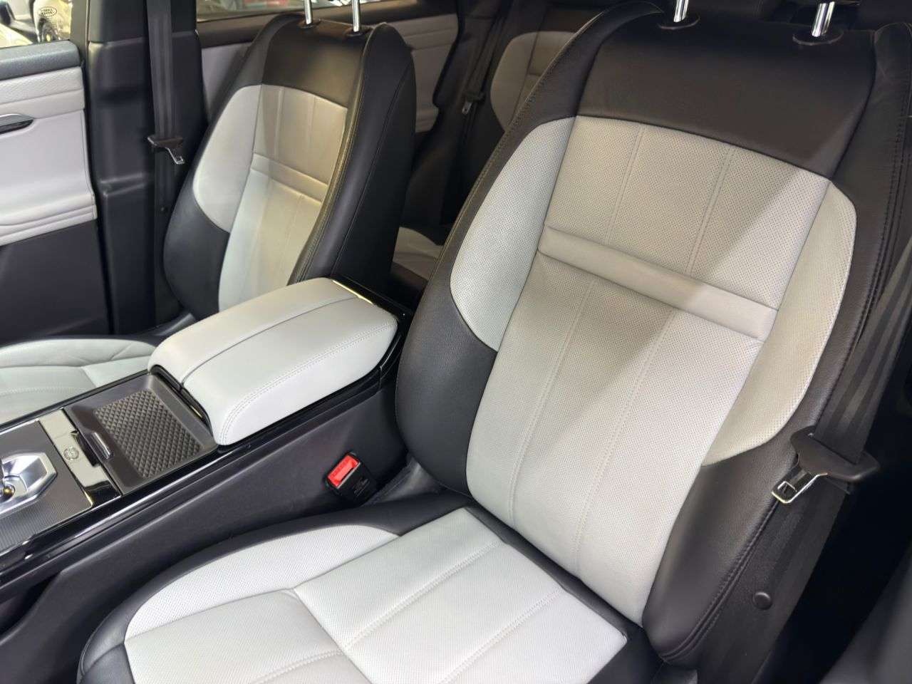 2019 LAND ROVER RANGE ROVER EVOQUE 2019 LAND ROVER RANGE ROVER EVOQUE