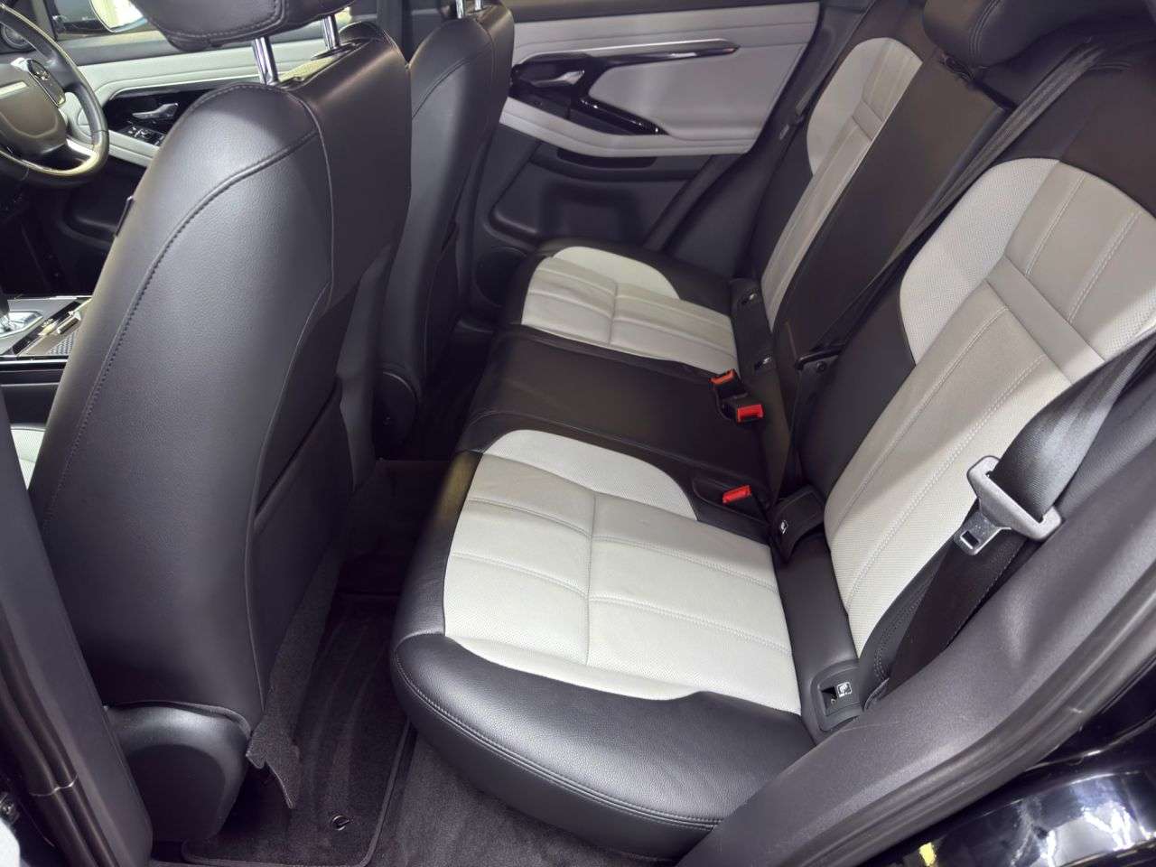 2019 LAND ROVER RANGE ROVER EVOQUE 2019 LAND ROVER RANGE ROVER EVOQUE