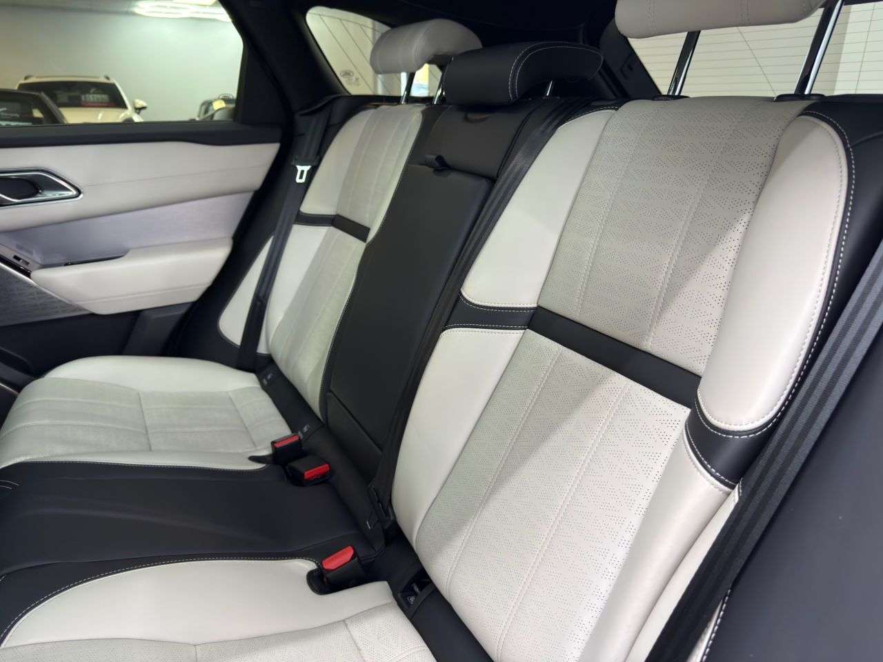 2018 LAND ROVER RANGE ROVER VELAR 2018 LAND ROVER RANGE ROVER VELAR