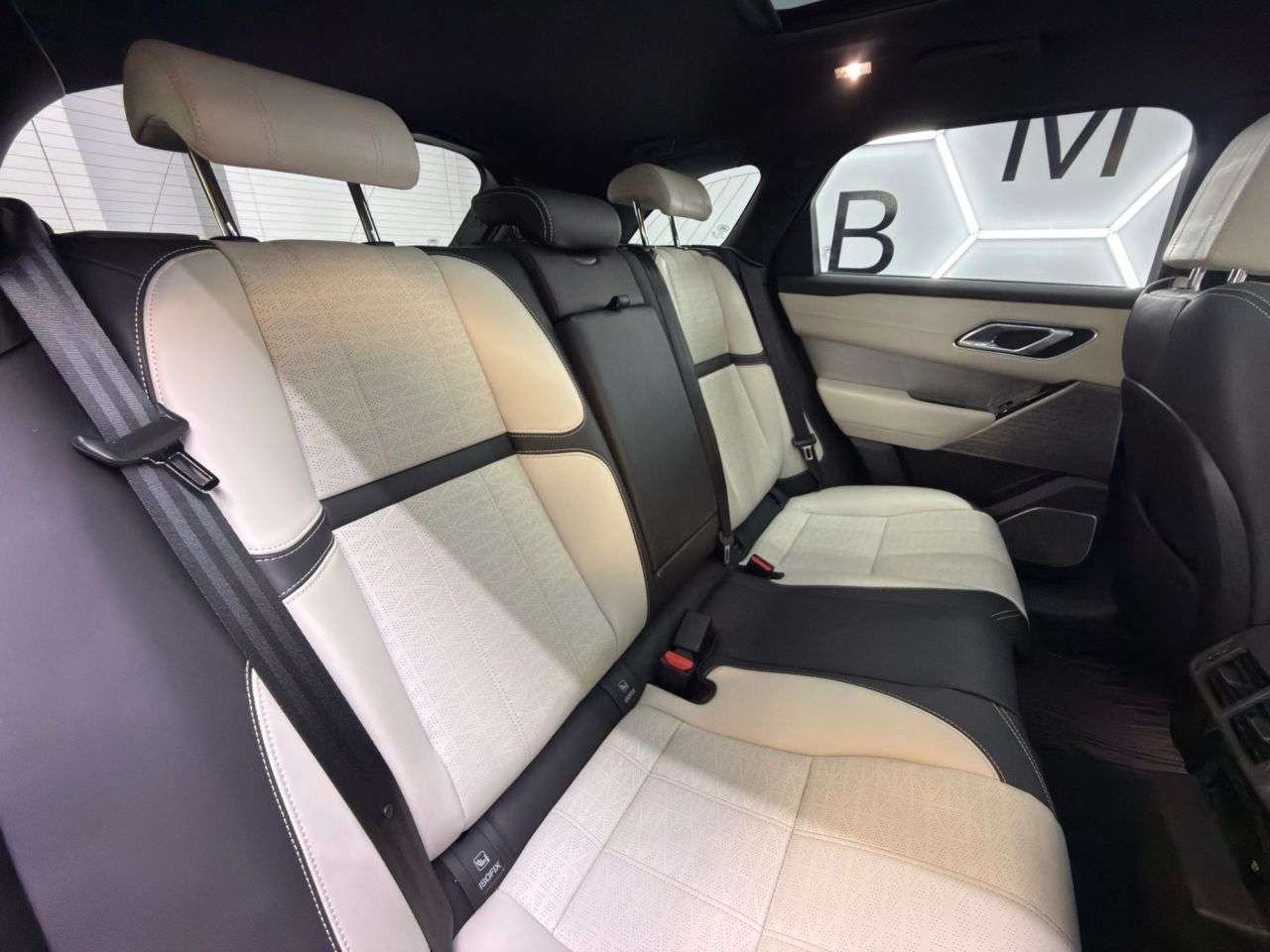2018 LAND ROVER RANGE ROVER VELAR 2018 LAND ROVER RANGE ROVER VELAR