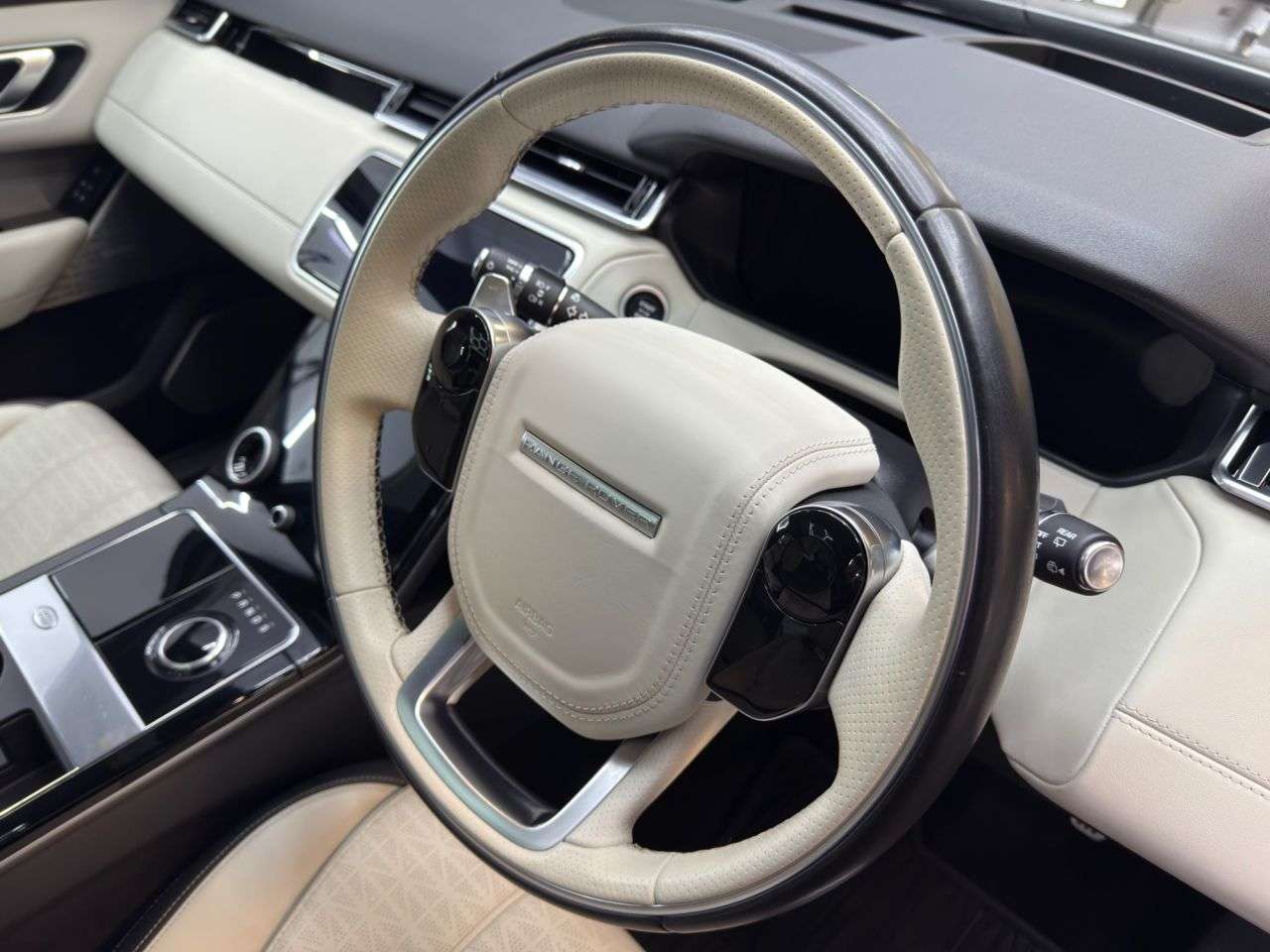 2018 LAND ROVER RANGE ROVER VELAR 2018 LAND ROVER RANGE ROVER VELAR