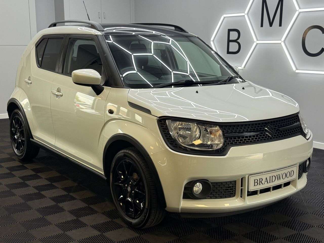 A 2017 SUZUKI IGNIS 1.2 Dualjet SZ-T Hatchback 5dr Petrol Manual Euro 6 (90 ps) A 2017 SUZUKI IGNIS 1.2 Dualjet SZ-T Hatchback 5dr Petrol Manual Euro 6 (90 ps)
