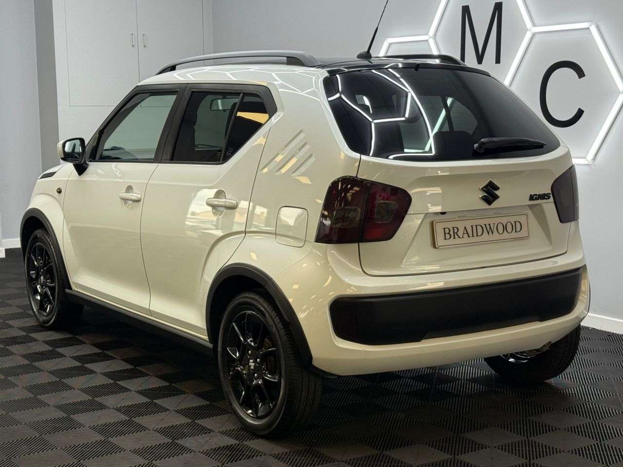 A 2017 SUZUKI IGNIS 1.2 Dualjet SZ-T Hatchback 5dr Petrol Manual Euro 6 (90 ps) A 2017 SUZUKI IGNIS 1.2 Dualjet SZ-T Hatchback 5dr Petrol Manual Euro 6 (90 ps)