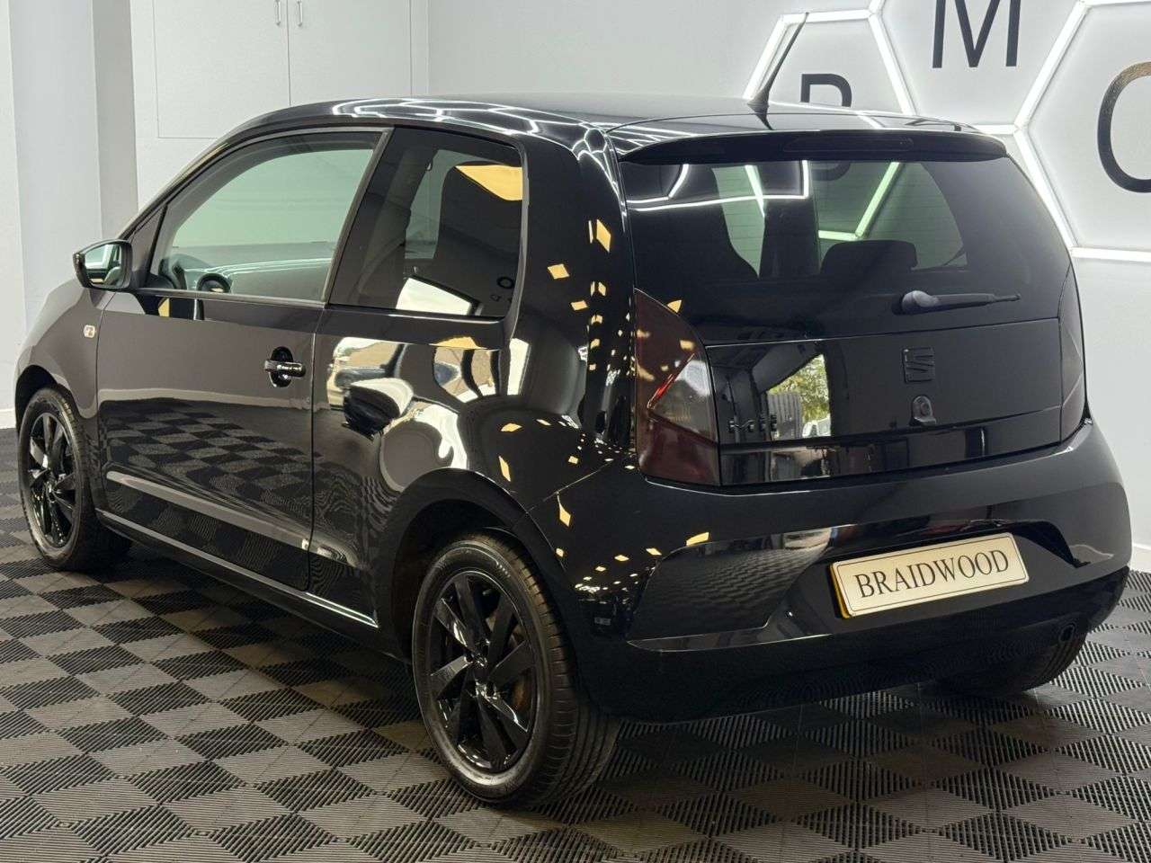 A 2014 SEAT MII 1.0 12v Sport Hatchback 3dr Petrol Manual Euro 5 (75 ps) A 2014 SEAT MII 1.0 12v Sport Hatchback 3dr Petrol Manual Euro 5 (75 ps)
