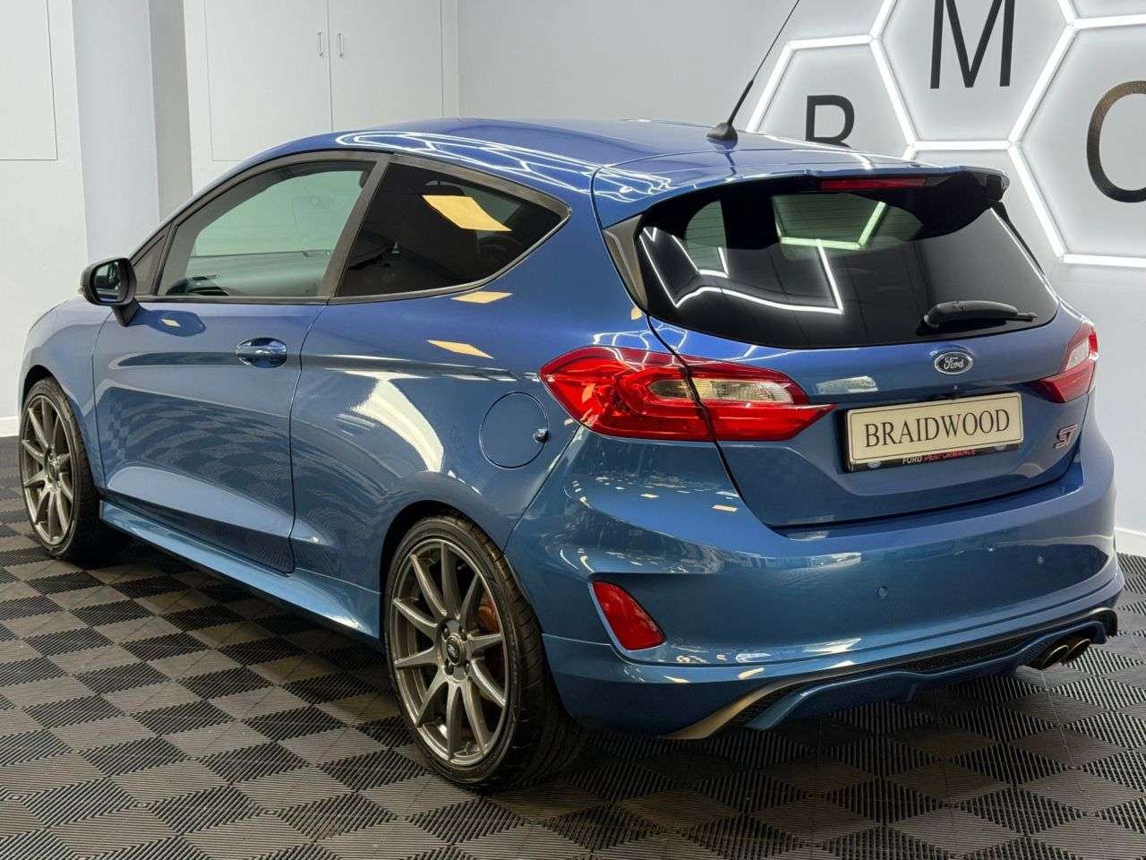 A 2018 FORD FIESTA 1.5T EcoBoost ST-3 Hatchback 3dr Petrol Manual Euro 6 (200 ps) A 2018 FORD FIESTA 1.5T EcoBoost ST-3 Hatchback 3dr Petrol Manual Euro 6 (200 ps)