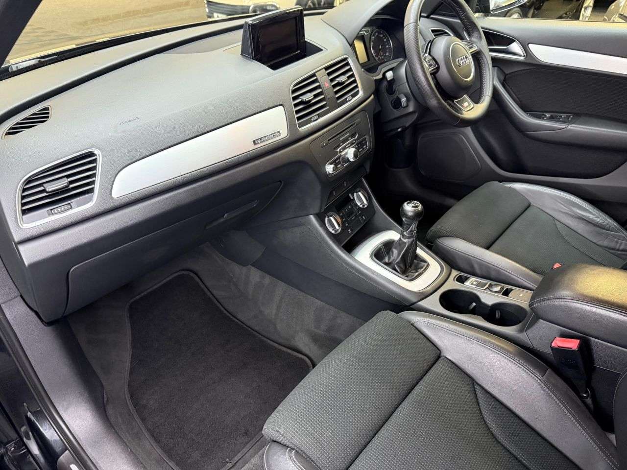2013 AUDI Q3 2013 AUDI Q3