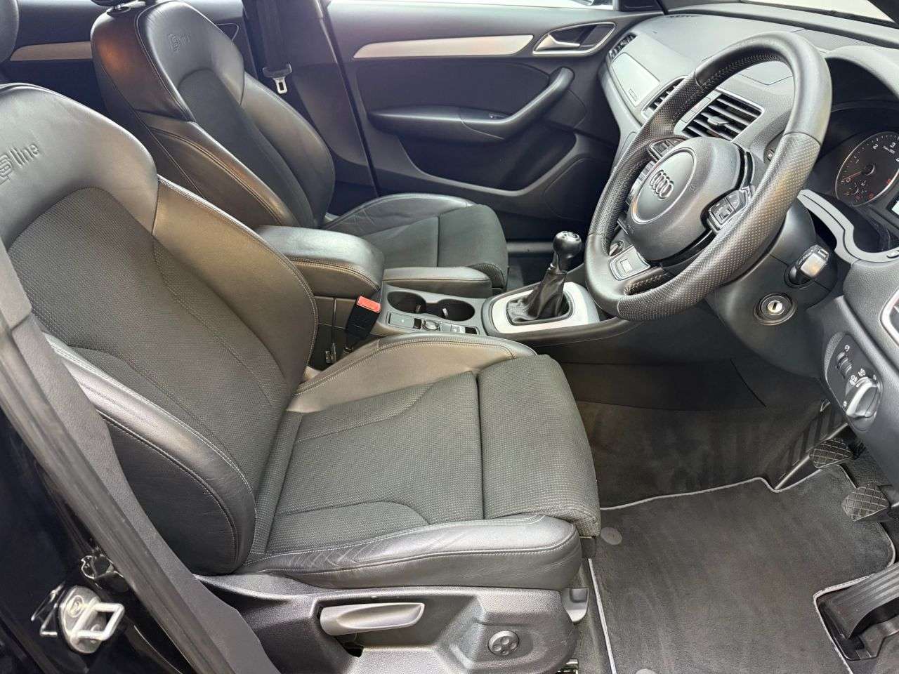 2013 AUDI Q3 2013 AUDI Q3