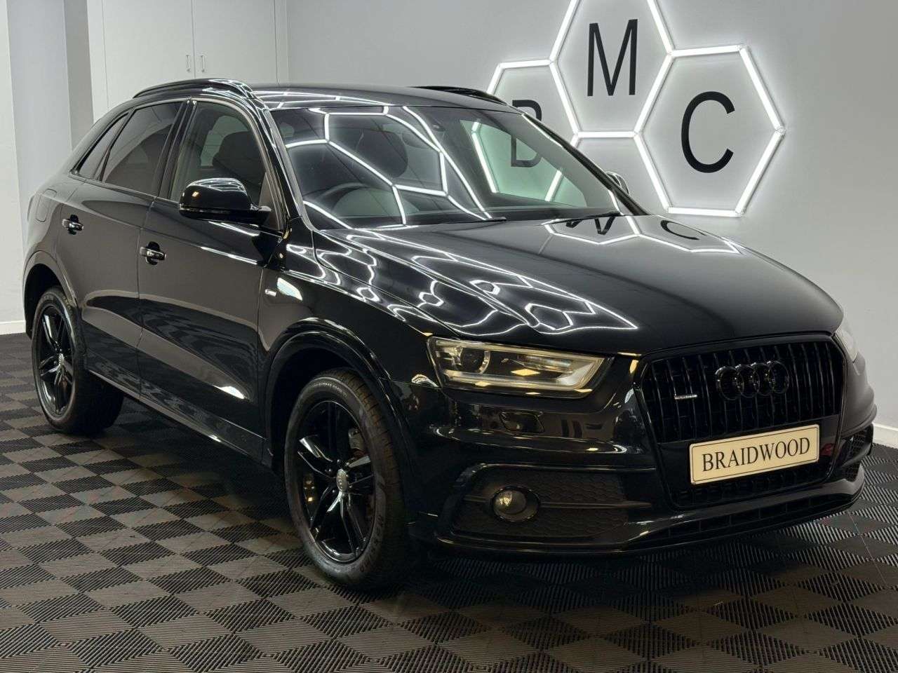 A 2013 AUDI Q3 2.0 TDI S line SUV 5dr Diesel Manual quattro Euro 5 (s/s) (140 ps) A 2013 AUDI Q3 2.0 TDI S line SUV 5dr Diesel Manual quattro Euro 5 (s/s) (140 ps)