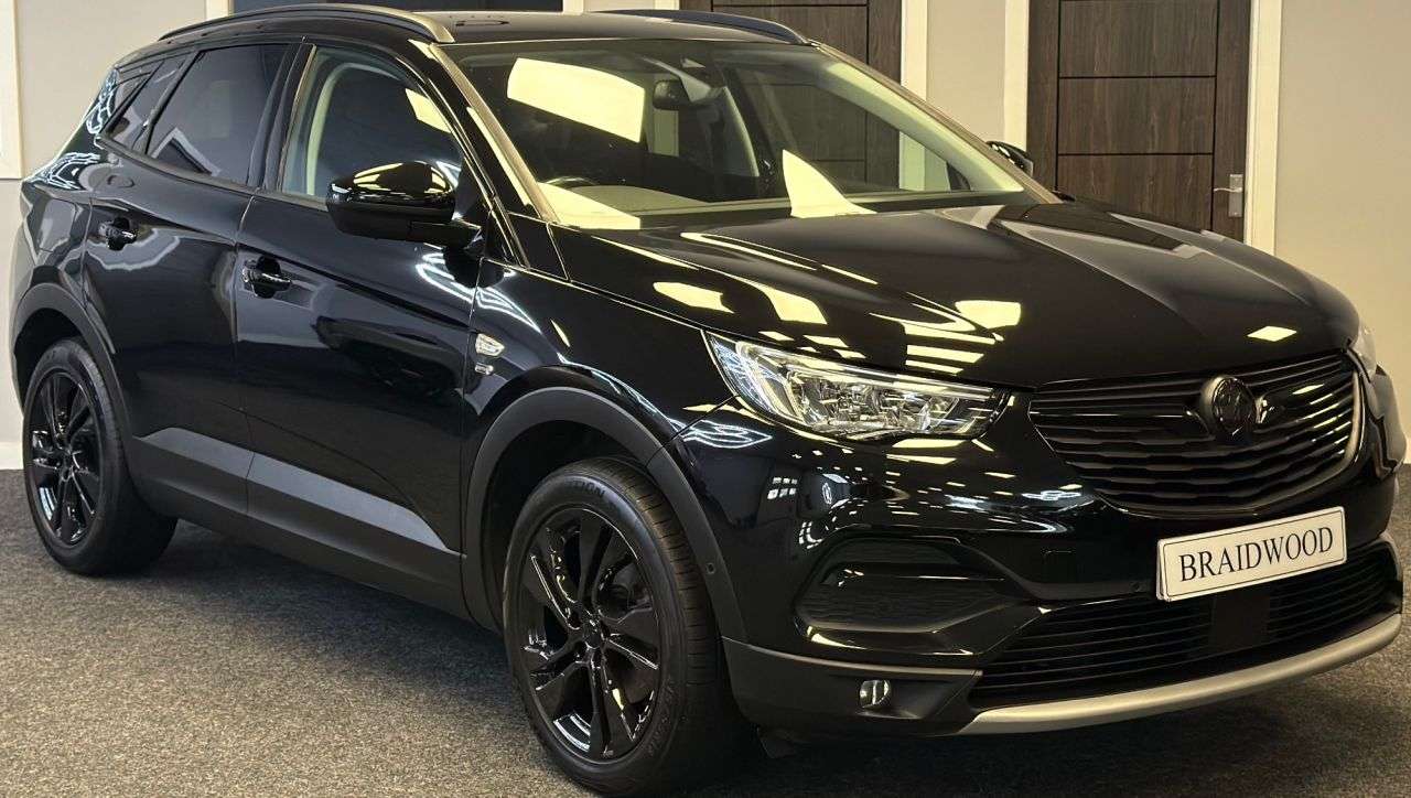 A 2021 VAUXHALL GRANDLAND X 1.2 Turbo Griffin Edition SUV 5dr Petrol Manual Euro 6 (s/s) (130 ps) A 2021 VAUXHALL GRANDLAND X 1.2 Turbo Griffin Edition SUV 5dr Petrol Manual Euro 6 (s/s) (130 ps)