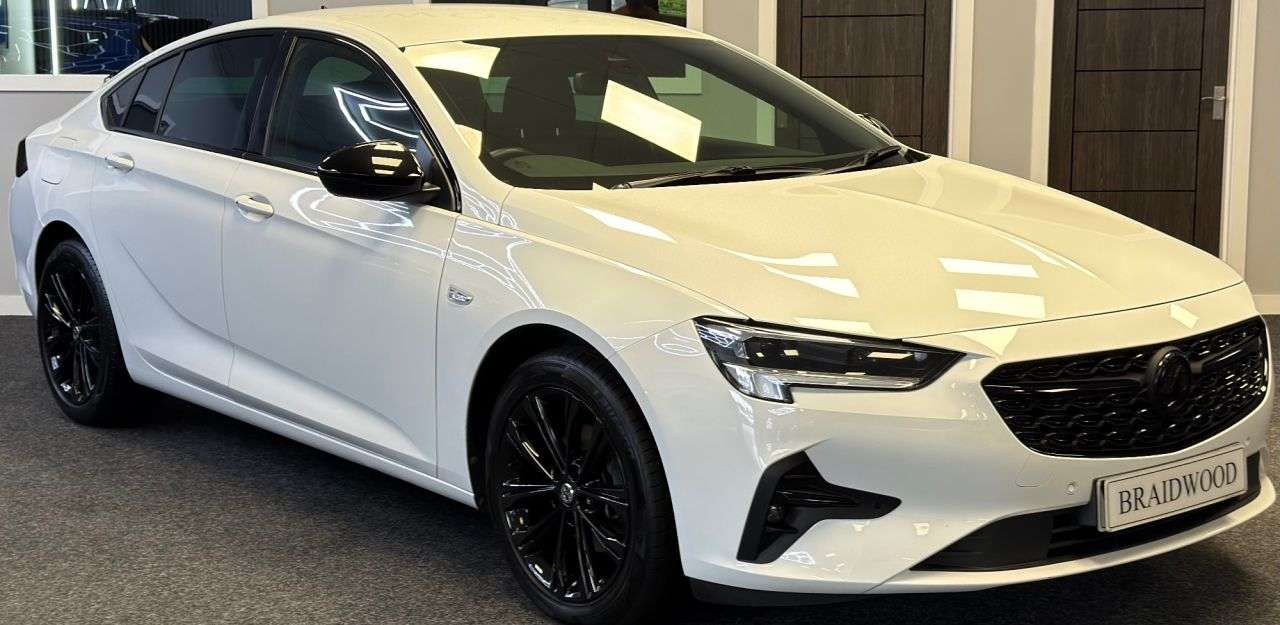 A 2021 VAUXHALL INSIGNIA 1.5 Turbo D Ultimate Nav Grand Sport 5dr Diesel Manual Euro 6 (s/s) (122 ps A 2021 VAUXHALL INSIGNIA 1.5 Turbo D Ultimate Nav Grand Sport 5dr Diesel Manual Euro 6 (s/s) (122 ps