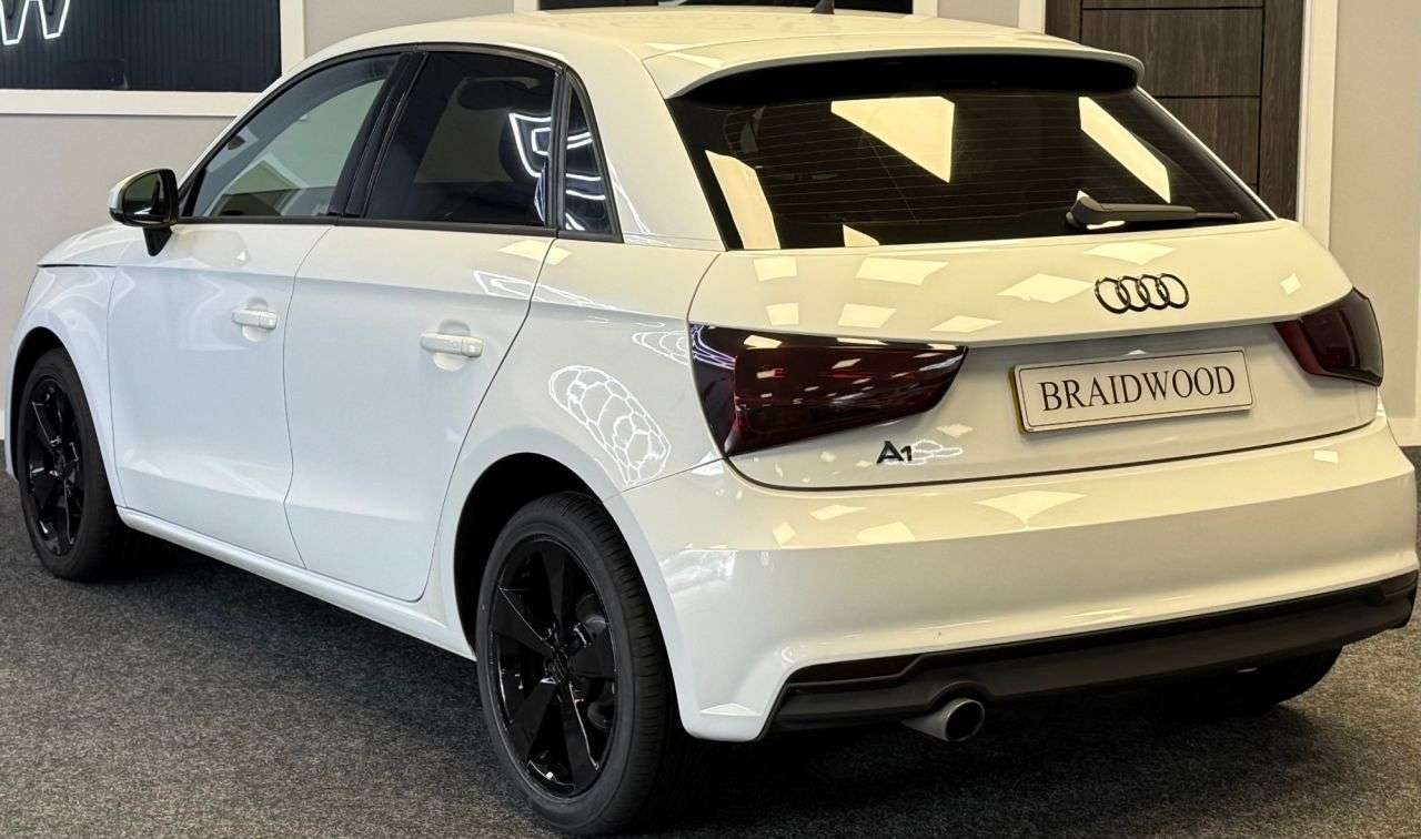 A 2017 AUDI A1 1.0 TFSI Sport Sportback 5dr Petrol Manual Euro 6 (s/s) (95 ps) A 2017 AUDI A1 1.0 TFSI Sport Sportback 5dr Petrol Manual Euro 6 (s/s) (95 ps)
