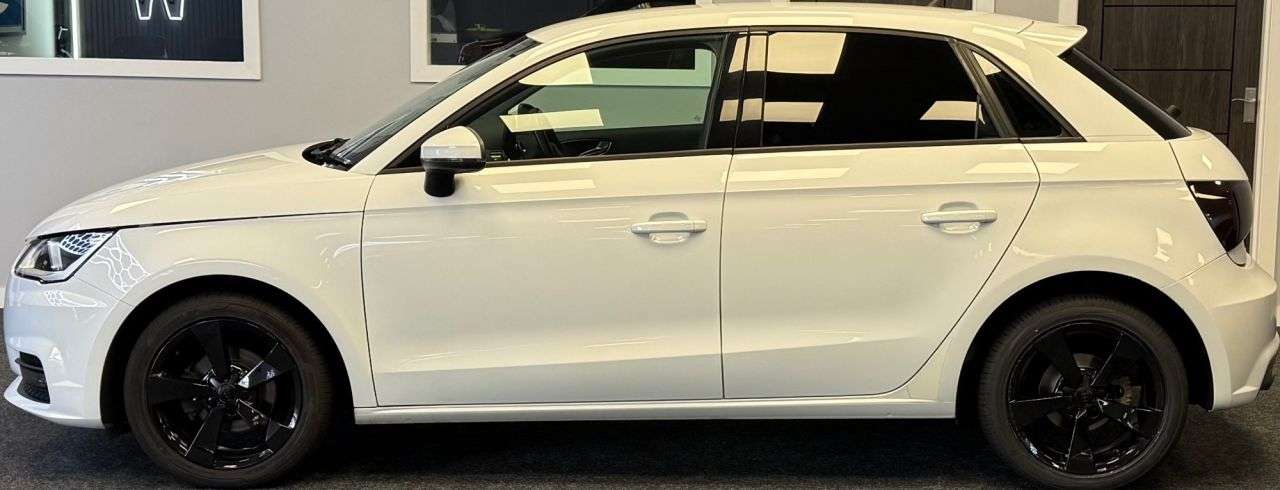 2017 AUDI A1 2017 AUDI A1