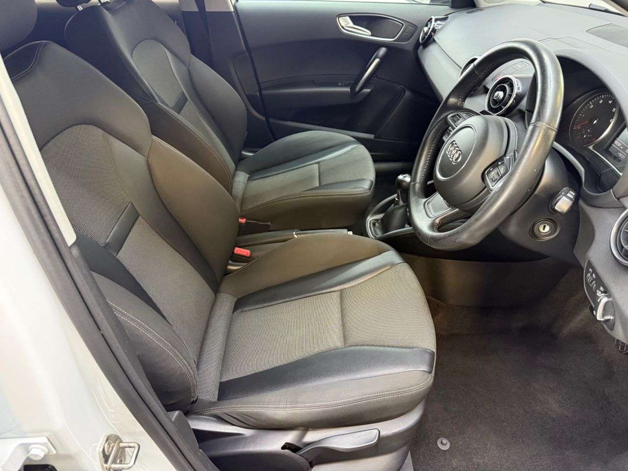 2017 AUDI A1 2017 AUDI A1