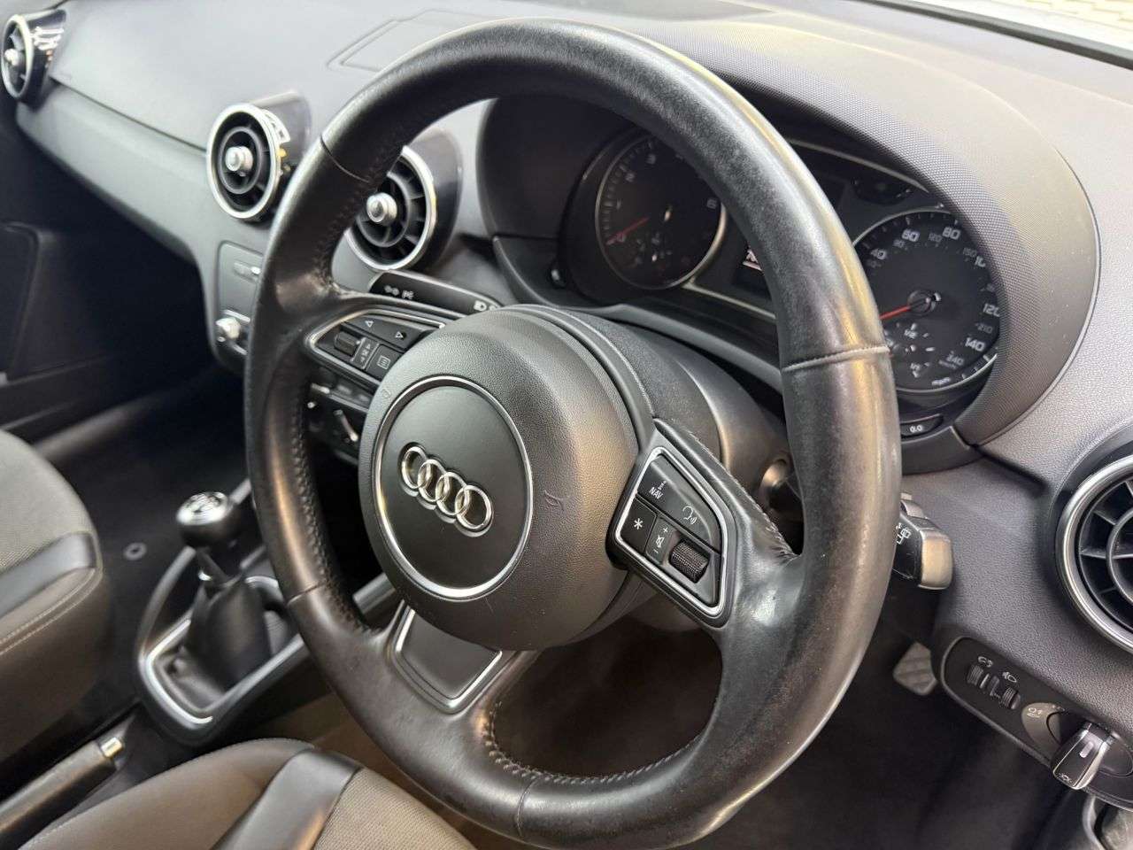 2017 AUDI A1 2017 AUDI A1