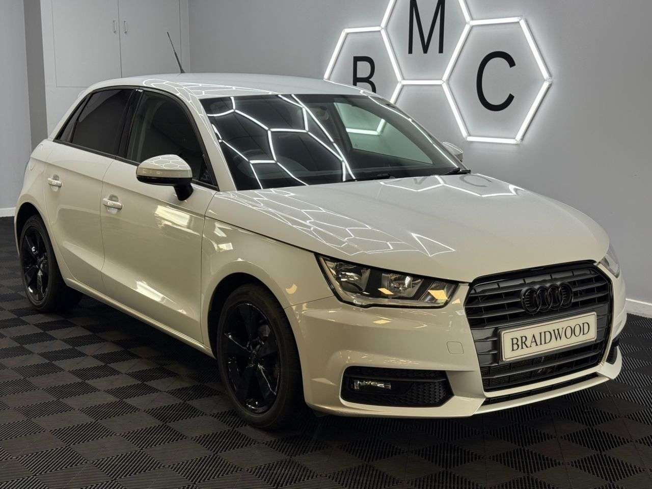 A 2017 AUDI A1 1.0 TFSI Sport Sportback 5dr Petrol Manual Euro 6 (s/s) (95 ps) A 2017 AUDI A1 1.0 TFSI Sport Sportback 5dr Petrol Manual Euro 6 (s/s) (95 ps)