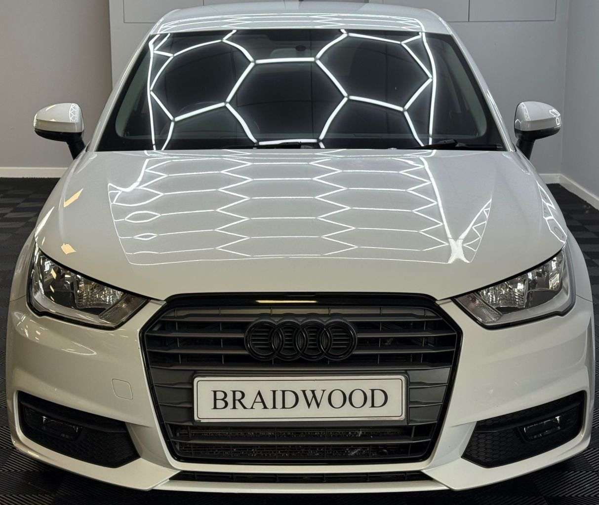2017 AUDI A1 2017 AUDI A1