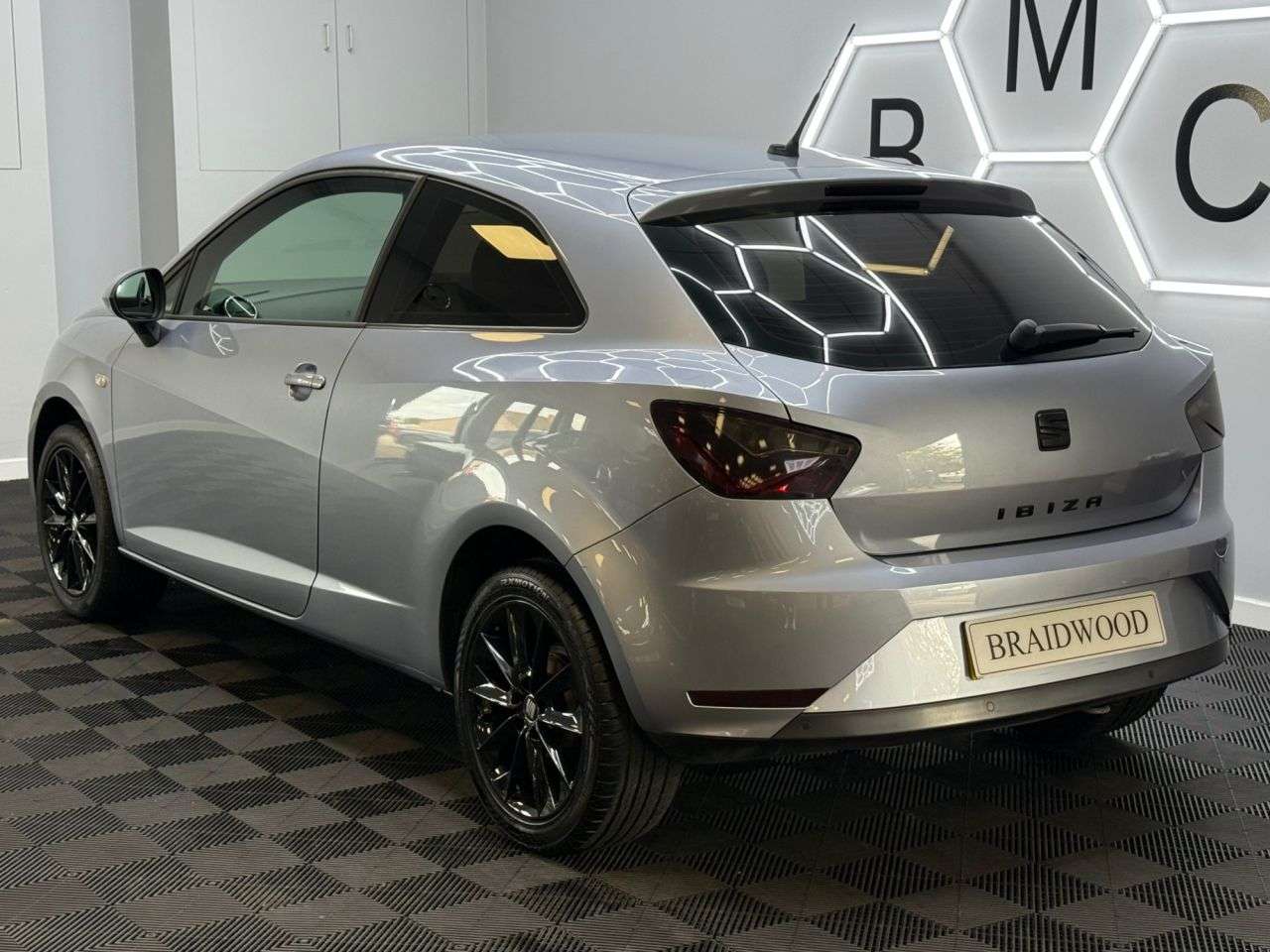 A 2016 SEAT IBIZA 1.0 Vista Sport Coupe 3dr Petrol Manual Euro 6 (75 ps) A 2016 SEAT IBIZA 1.0 Vista Sport Coupe 3dr Petrol Manual Euro 6 (75 ps)