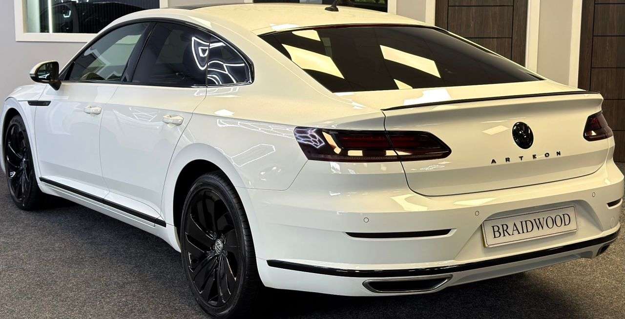 A 2019 VOLKSWAGEN ARTEON 2.0 TDI R-Line Fastback 5dr Diesel DSG Euro 6 (s/s) (150 ps) A 2019 VOLKSWAGEN ARTEON 2.0 TDI R-Line Fastback 5dr Diesel DSG Euro 6 (s/s) (150 ps)