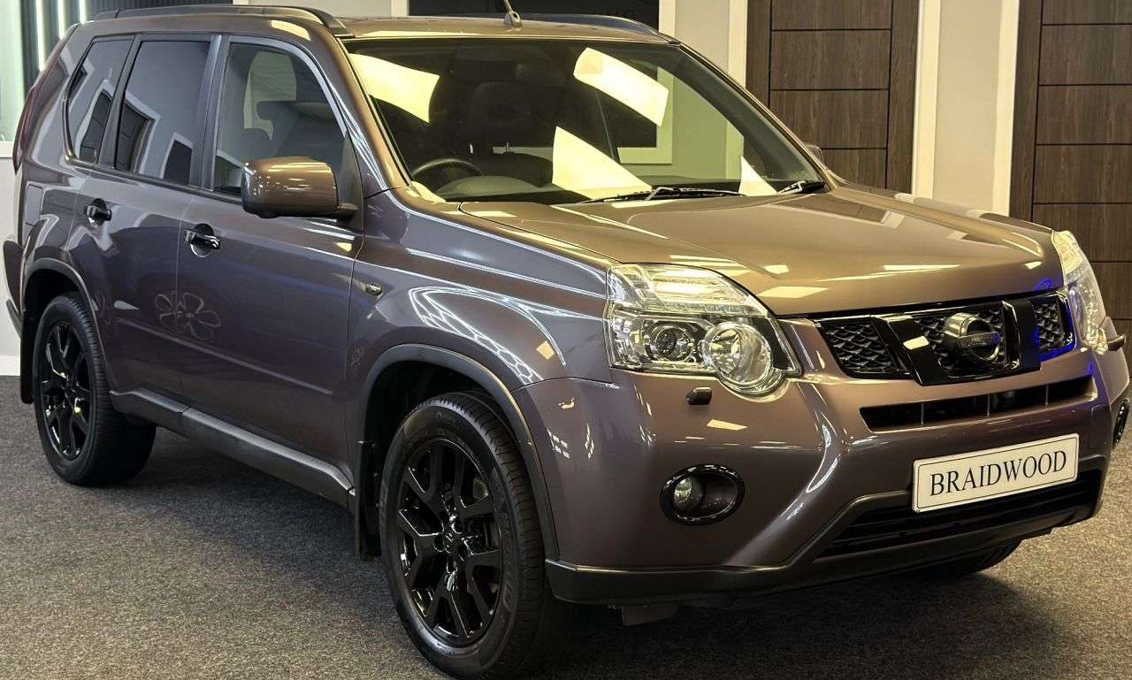 A 2014 NISSAN X-TRAIL 2.0 dCi Tekna SUV 5dr Diesel Manual 4WD Euro 5 (AVM) (173 ps) A 2014 NISSAN X-TRAIL 2.0 dCi Tekna SUV 5dr Diesel Manual 4WD Euro 5 (AVM) (173 ps)