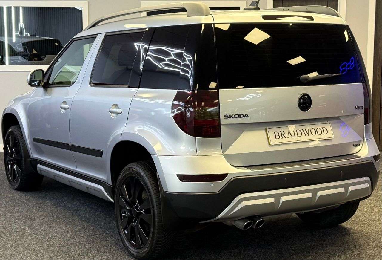 A 2016 SKODA YETI 2.0 TDI SE L Outdoor 5dr Diesel Manual 4WD Euro 6 (s/s) (150 ps) A 2016 SKODA YETI 2.0 TDI SE L Outdoor 5dr Diesel Manual 4WD Euro 6 (s/s) (150 ps)
