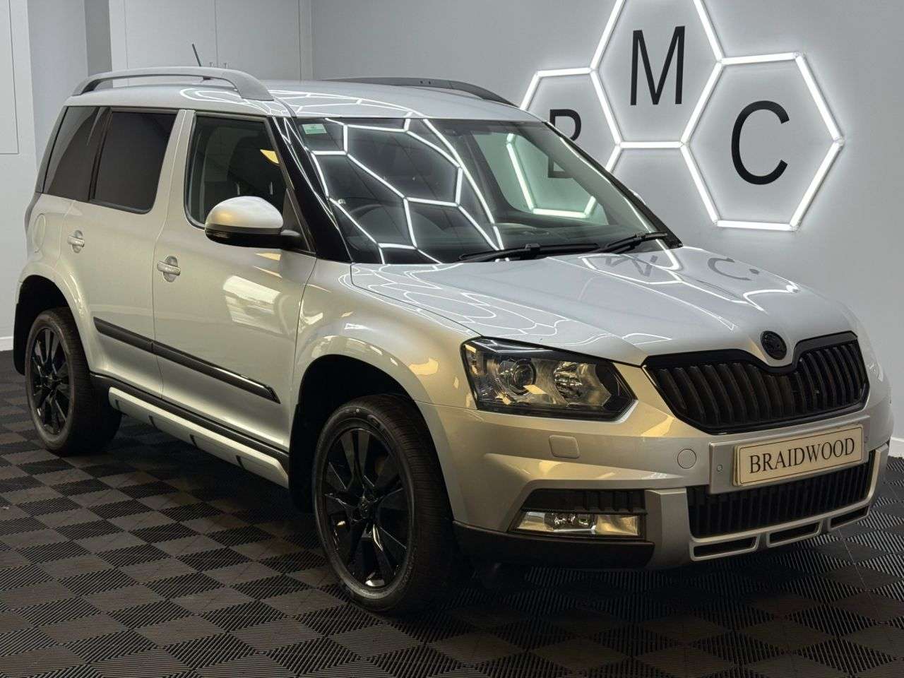 A 2016 SKODA YETI 2.0 TDI SE L Outdoor 5dr Diesel Manual 4WD Euro 6 (s/s) (150 ps) A 2016 SKODA YETI 2.0 TDI SE L Outdoor 5dr Diesel Manual 4WD Euro 6 (s/s) (150 ps)