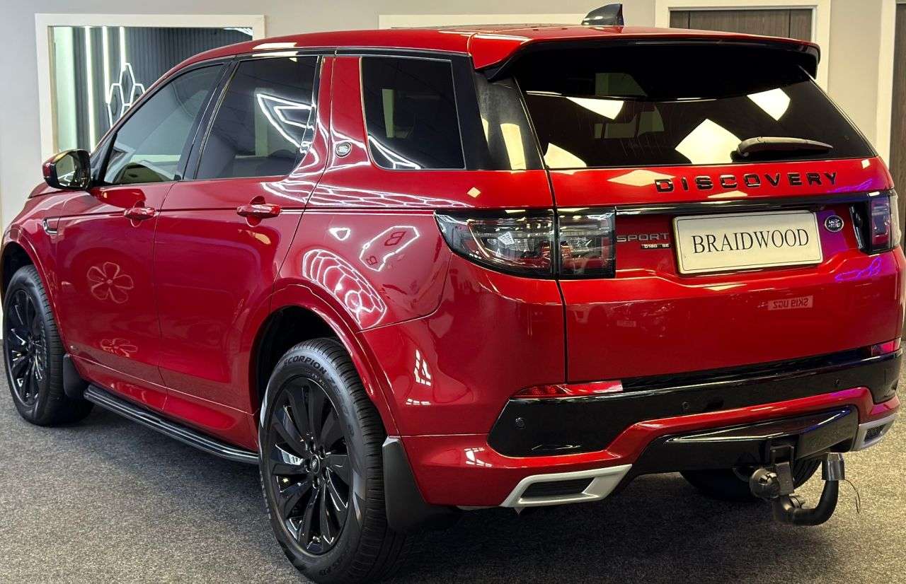 A 2020 LAND ROVER DISCOVERY SPORT 2.0 D180 MHEV R-Dynamic SE SUV 5dr Diesel Auto 4WD Euro 6 (s/s) (180 ps) A 2020 LAND ROVER DISCOVERY SPORT 2.0 D180 MHEV R-Dynamic SE SUV 5dr Diesel Auto 4WD Euro 6 (s/s) (180 ps)