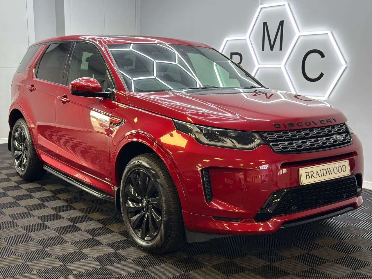 A 2020 LAND ROVER DISCOVERY SPORT 2.0 D180 MHEV R-Dynamic SE SUV 5dr Diesel Auto 4WD Euro 6 (s/s) (180 ps) A 2020 LAND ROVER DISCOVERY SPORT 2.0 D180 MHEV R-Dynamic SE SUV 5dr Diesel Auto 4WD Euro 6 (s/s) (180 ps)