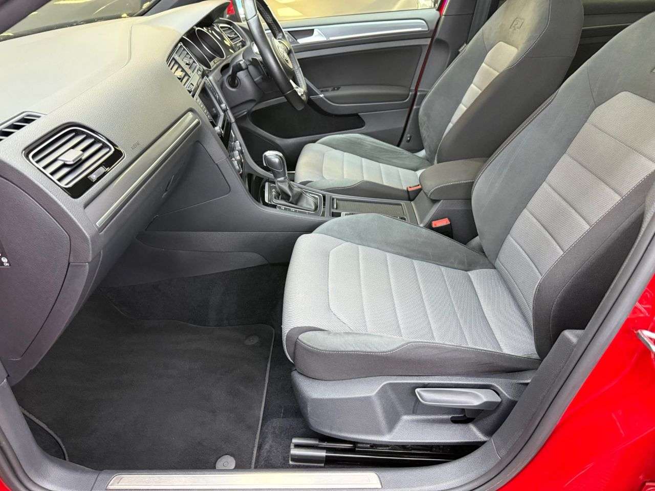 2017 VOLKSWAGEN GOLF 2017 VOLKSWAGEN GOLF