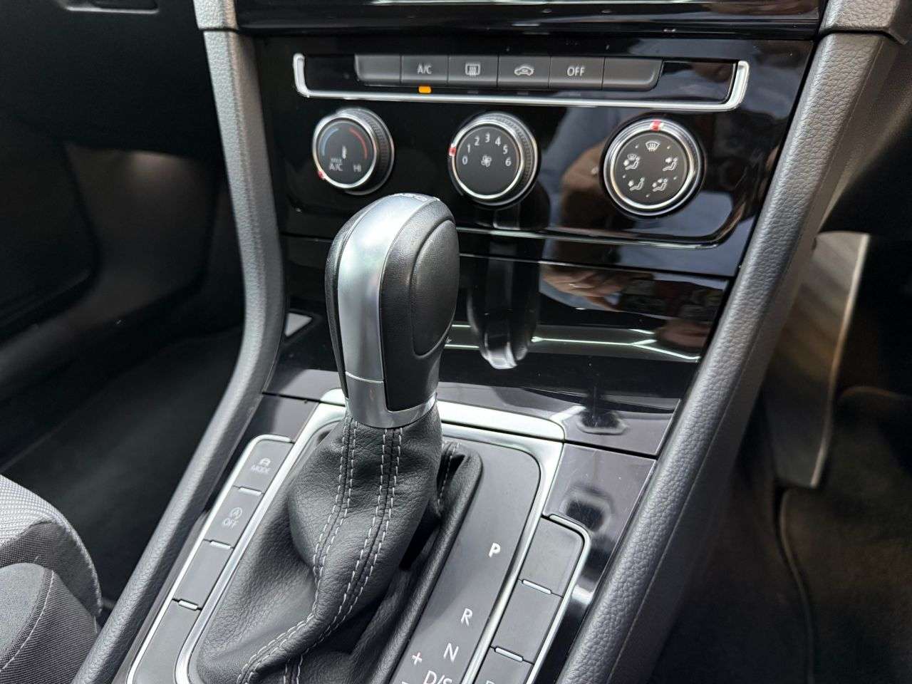 2017 VOLKSWAGEN GOLF 2017 VOLKSWAGEN GOLF