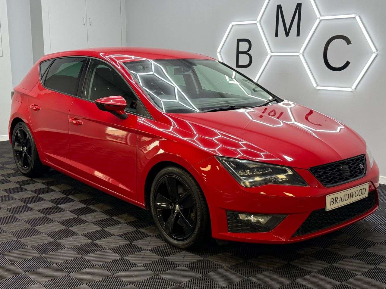 A 2016 SEAT LEON 2.0 TDI FR Hatchback 5dr Diesel Manual Euro 6 (s/s) (184 ps) A 2016 SEAT LEON 2.0 TDI FR Hatchback 5dr Diesel Manual Euro 6 (s/s) (184 ps)