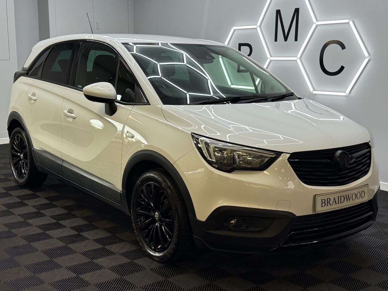 A 2018 VAUXHALL CROSSLAND X 1.2 Elite Nav SUV 5dr Petrol Manual Euro 6 (81 ps) A 2018 VAUXHALL CROSSLAND X 1.2 Elite Nav SUV 5dr Petrol Manual Euro 6 (81 ps)