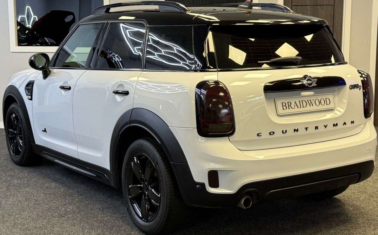 A 2018 MINI COUNTRYMAN 2.0 Cooper D SUV 5dr Diesel Manual ALL4 Euro 6 (s/s) (150 ps) A 2018 MINI COUNTRYMAN 2.0 Cooper D SUV 5dr Diesel Manual ALL4 Euro 6 (s/s) (150 ps)