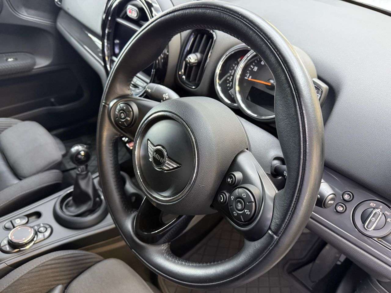 2018 MINI COUNTRYMAN 2018 MINI COUNTRYMAN