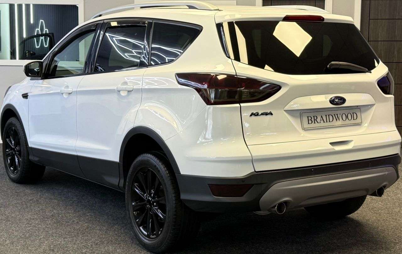 A 2015 FORD KUGA 2.0 TDCi Titanium SUV 5dr Diesel Manual AWD Euro 6 (s/s) (180 ps) A 2015 FORD KUGA 2.0 TDCi Titanium SUV 5dr Diesel Manual AWD Euro 6 (s/s) (180 ps)