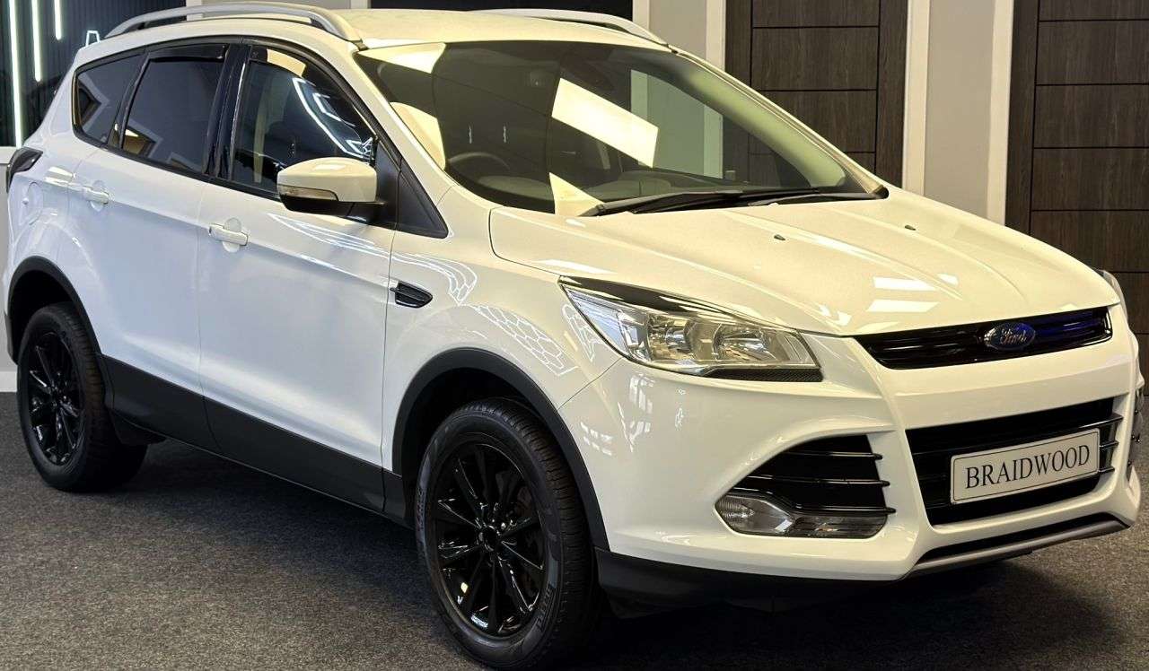 A 2015 FORD KUGA 2.0 TDCi Titanium SUV 5dr Diesel Manual AWD Euro 6 (s/s) (180 ps) A 2015 FORD KUGA 2.0 TDCi Titanium SUV 5dr Diesel Manual AWD Euro 6 (s/s) (180 ps)