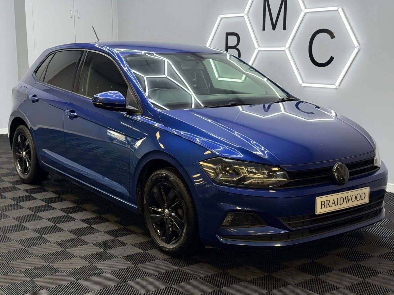 A 2019 VOLKSWAGEN POLO 1.0 EVO SE Hatchback 5dr Petrol Manual Euro 6 (s/s) (65 ps) A 2019 VOLKSWAGEN POLO 1.0 EVO SE Hatchback 5dr Petrol Manual Euro 6 (s/s) (65 ps)