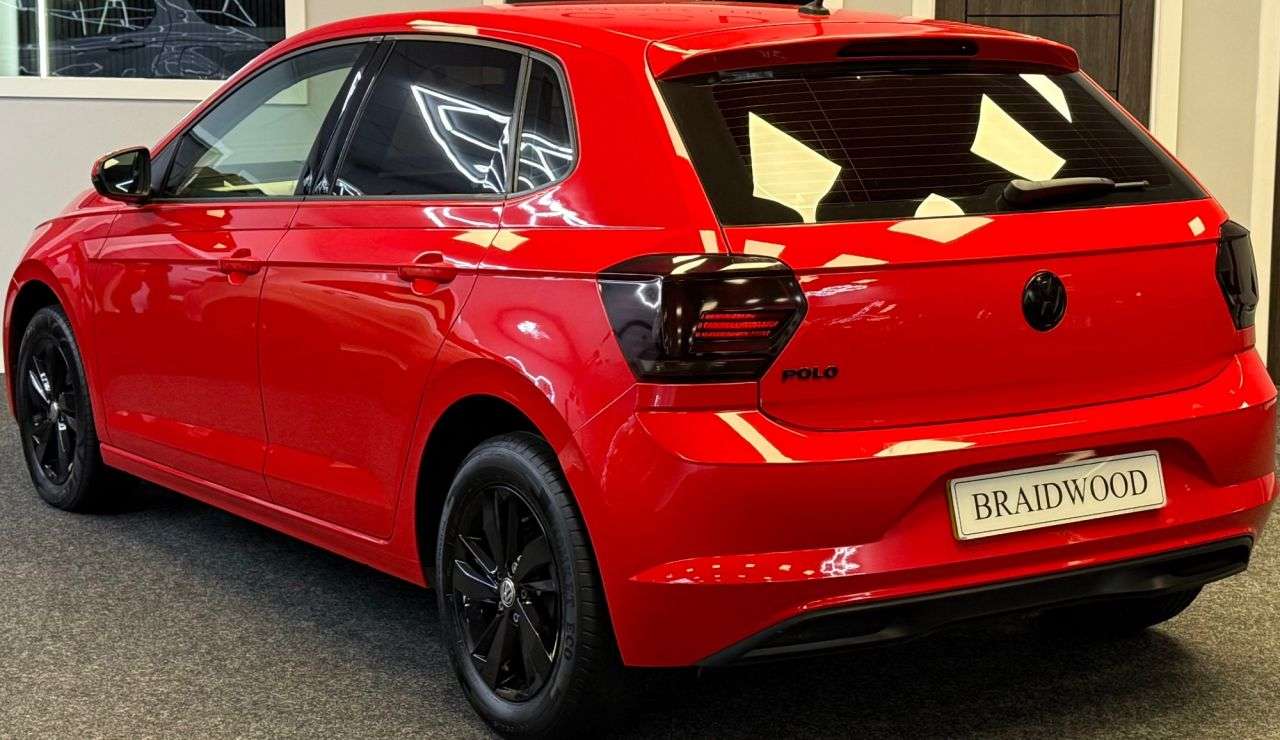 A 2018 VOLKSWAGEN POLO 1.0 SE Hatchback 5dr Petrol Manual Euro 6 (s/s) (65 ps) A 2018 VOLKSWAGEN POLO 1.0 SE Hatchback 5dr Petrol Manual Euro 6 (s/s) (65 ps)