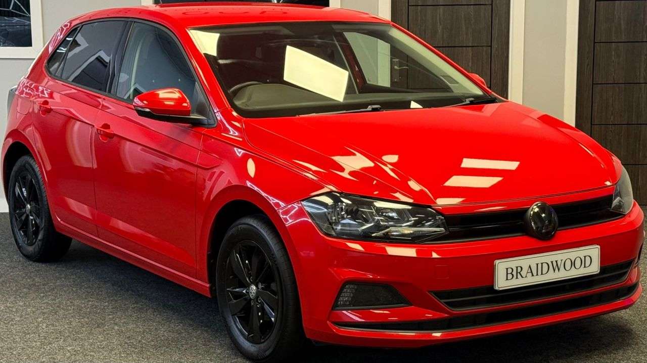 A 2018 VOLKSWAGEN POLO 1.0 SE Hatchback 5dr Petrol Manual Euro 6 (s/s) (65 ps) A 2018 VOLKSWAGEN POLO 1.0 SE Hatchback 5dr Petrol Manual Euro 6 (s/s) (65 ps)