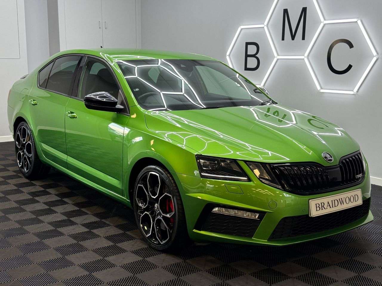 A 2019 SKODA OCTAVIA 2.0 TSI vRS Challenge Hatchback 5dr Petrol DSG Euro 6 (s/s) (245 ps) A 2019 SKODA OCTAVIA 2.0 TSI vRS Challenge Hatchback 5dr Petrol DSG Euro 6 (s/s) (245 ps)