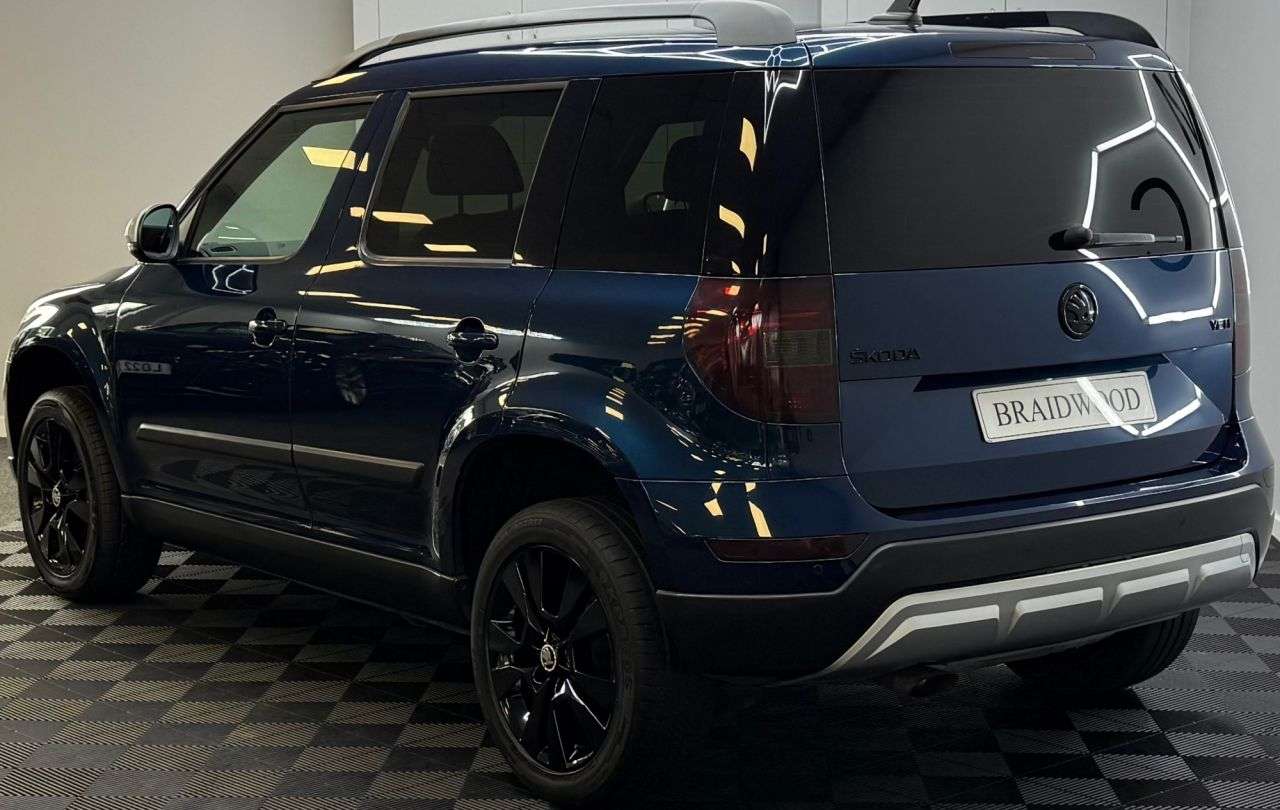A 2017 SKODA YETI 1.2 TSI SE L Drive Outdoor 5dr Petrol DSG Euro 6 (s/s) (110 ps) A 2017 SKODA YETI 1.2 TSI SE L Drive Outdoor 5dr Petrol DSG Euro 6 (s/s) (110 ps)