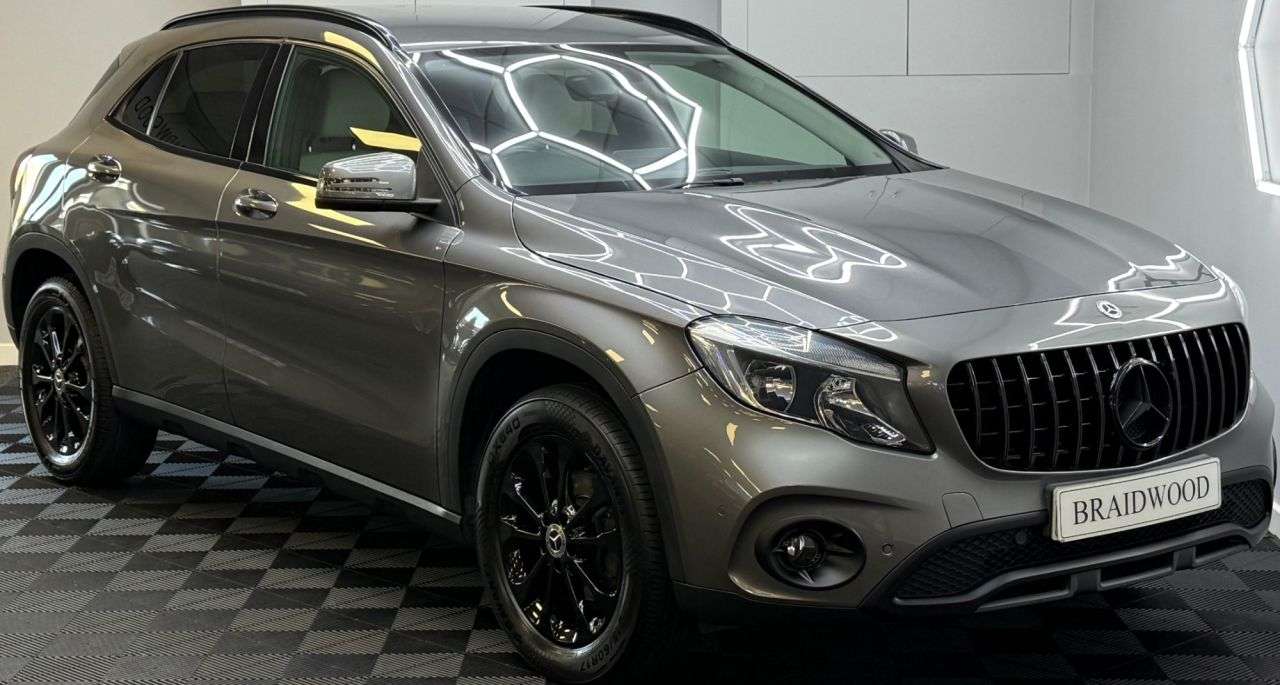 A 2018 MERCEDES-BENZ GLA 1.6 GLA200 SE (Executive) SUV 5dr Petrol 7G-DCT Euro 6 (s/s) (156 ps) A 2018 MERCEDES-BENZ GLA 1.6 GLA200 SE (Executive) SUV 5dr Petrol 7G-DCT Euro 6 (s/s) (156 ps)