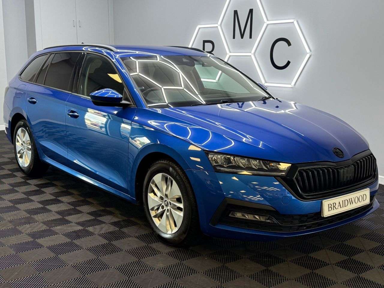 A 2021 SKODA OCTAVIA 1.5 TSI ACT SE Estate 5dr Petrol Manual Euro 6 (s/s) (150 ps) A 2021 SKODA OCTAVIA 1.5 TSI ACT SE Estate 5dr Petrol Manual Euro 6 (s/s) (150 ps)